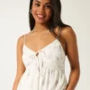 Asymmetrisk minikjole i chiffon
