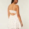 Asymmetrisk minikjole i chiffon