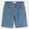 Baggy broderte logo-denimshorts