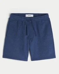 Baggy fleece-shorts over kneet