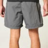 Baggy fotballshorts til midt på låret