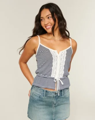 Blonderdetaljer Peplum-top