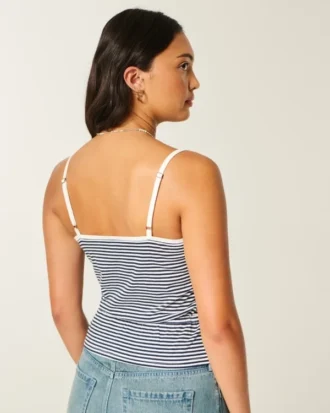 Blonderdetaljer Peplum-top