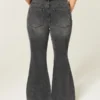 Curvy høyhalset vasket svart flare-jeans