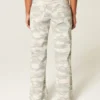 Curvy lavt sittende Y2K Camo Baggy Jeans