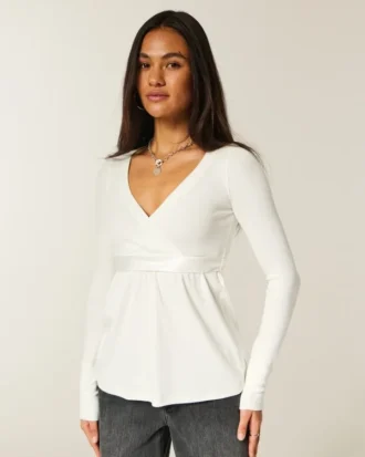 Enkel langermet babydoll-top med krysset front