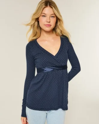 Enkel langermet babydoll-top med krysset front