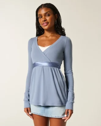 Enkel langermet babydoll-top med krysset front