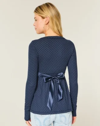 Enkel langermet babydoll-top med krysset front