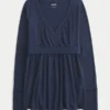 Enkel langermet babydoll-top med krysset front