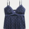 Enkel sateng-camisole med blonder