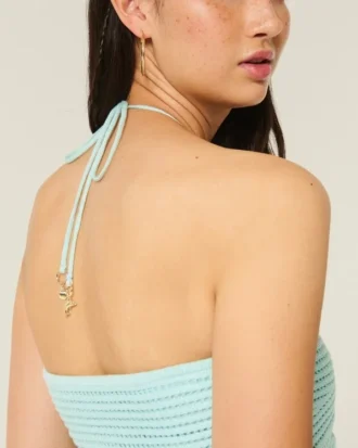 Enkel stroppeløs babydoll-top i heklet stil