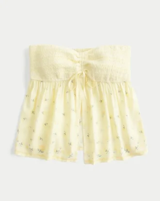 Enkel stroppeløs babydoll-top med smock på brystet