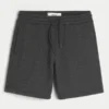 Fleece-shorts med ikon over kneet