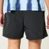 Fotballshorts til midt på låret
