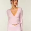 Gilly Hicks Active Recharge langermet wrap-top