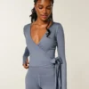Gilly Hicks Active Recharge langermet wrap-top