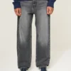 Grå baggy jeans med hjertegrafikk
