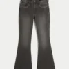 Høy midje, vasket, svart brodert flare-jeans