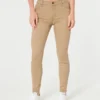 Høybukser i khaki, supertettsittende