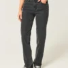 Høyt sittende, vasket, svart, rett jeans
