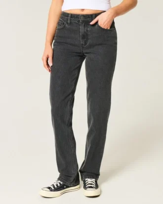 Høyt sittende, vasket, svart, rett jeans
