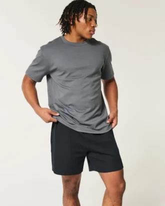 Kjølig fleece-shorts til midt på låret