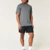 Kjølig fleece-shorts til midt på låret