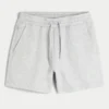 Kjølig fleece-shorts til midt på låret