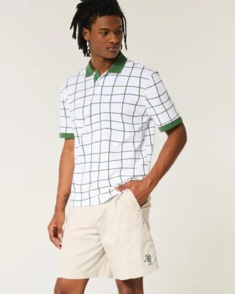 Kjølig golfshorts som går over kneet