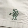 Kjølig golfshorts som går over kneet