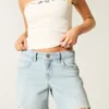 Lavmidje, lysvasket, baggy denimshorts 5″