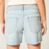 Lavmidje, lysvasket, baggy denimshorts 5″