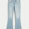 Lavt sittende, lysvaskede bootcut-jeans