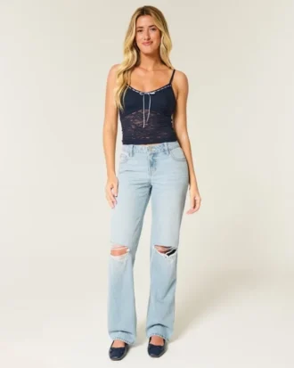 Lavt sittende, lysvaskede, revne, løse jeans