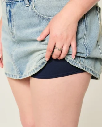 Lavt sittende miniskjørt i denim
