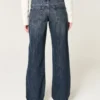 Lavt sittende, mørkvaskede baggy jeans