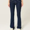 Lavt sittende mørkvaskede bootcut-jeans