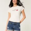 Lavt sittende, revne shorts i mørk denim