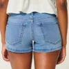 Lavt sittende shorts i mediumvasket denim