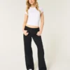 Lavt sittende, svarte baggy jeans