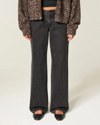 Lavt sittende, vasket, svart baggy jeans