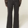 Lavt sittende, vasket, svart baggy jeans