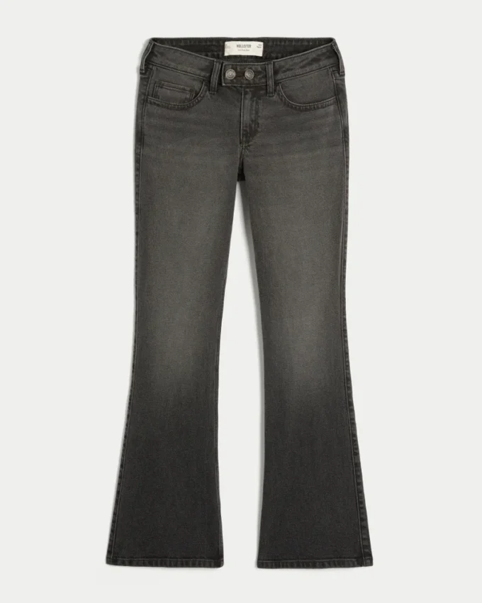 Lavt sittende, vasket svart bootcut-jeans