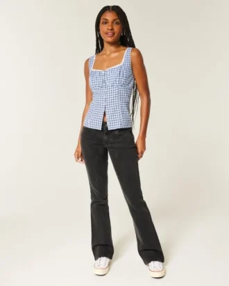 Lavt sittende, vasket svart bootcut-jeans