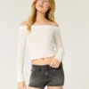 Lavt sittende, vasket, svarte denimshorts