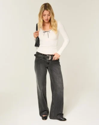 Lavt sittende Y2K-vaskede, svarte baggy jeans