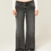 Lavt sittende Y2K-vaskede, svarte baggy jeans