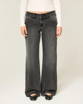 Lavt sittende Y2K-vaskede, svarte baggy jeans