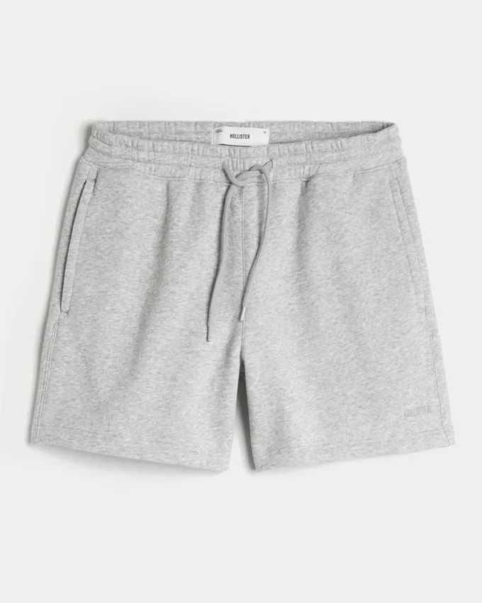 Løse fleece-shorts til midt på låret